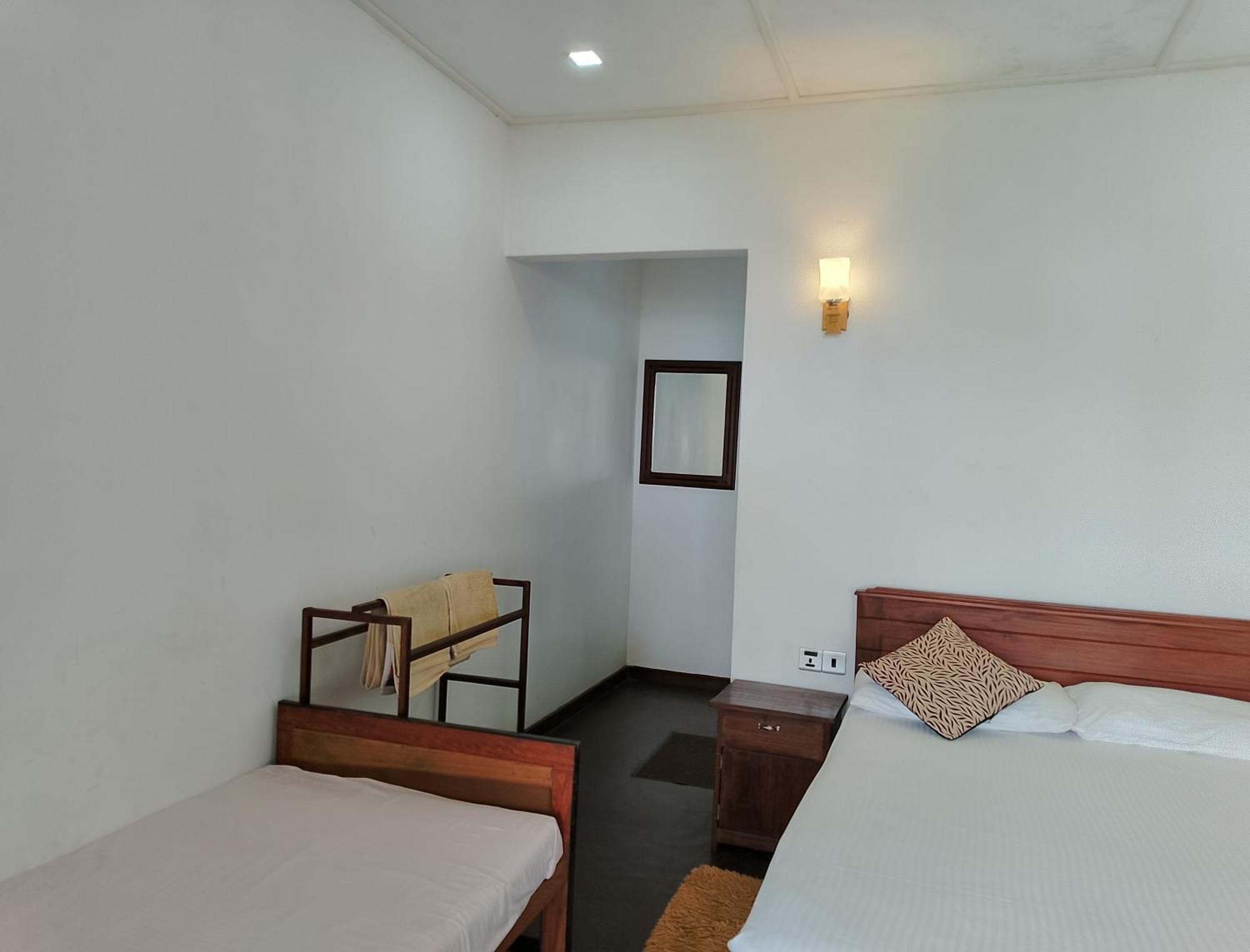 Neon Sky Nest Apartment Ella Bagian luar foto